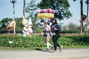 BIB: 
                            <button type="button" onclick="openModal(27615985)" class="btn btn-primary btn-sm float-right btn-popup" data-toggle="modal" data-target=".modal-high-quality">
                        <i class="fas fa-shopping-cart"></i> Add to Cart
                    </button>
                                            <button type="button" onclick="isThisMe(27615985, true)" class="btn btn-success btn-sm float-right btn-popup btn-isme hidden" data-toggle="tooltip" data-placement="bottom" title="นี่คือรูปของคุณใช่ไหม คลิกที่นี่เพื่อเอาเข้าอัลบั้ม">
                        <i class="fas fa-plus"></i> Add to album
                    </button>
                    <button type="button" onclick="isThisMe(27615985, false)" class="btn btn-warning btn-sm float-right btn-popup btn-isnotme hidden">
                        <i class="fas fa-ban"></i> Remove from album
                    </button>